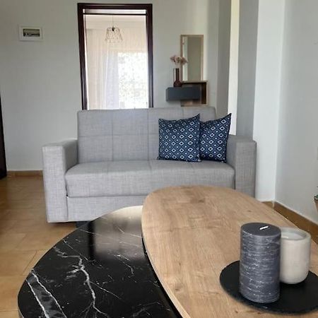 Eirini'S House Apartment Paralia Dionysiou Bagian luar foto